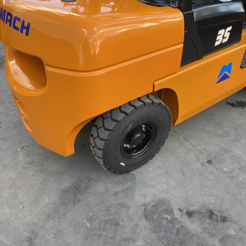 Imagen 8 de 13 de Autoelevador 3500kg 3.5 Toneladas Triple Torre 4.5m