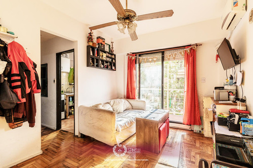 Venta Departamento 2 Ambientes 33m² Con Balcón Frente En Almagro Apto Crédito Inversión Muy Luminoso
