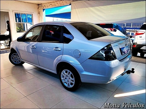 Imagem 4 de 8 de Ford Fiesta Sedan 1.6 16v
