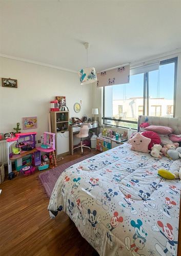 Casa En Venta De 5 Dorm. En Concón