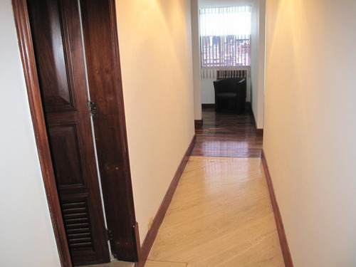 Oficina En Alquiler En Los Palos Grandes 25-22611 Yf