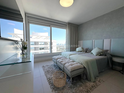 Departamentp En Venta En Edificio Le Parc Lll. Playa Brava; Punta Del Este