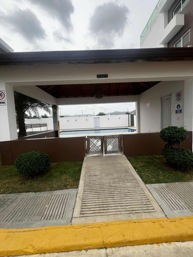 Moderno Y Espacioso Apartamento En Venta - 2do Nivel