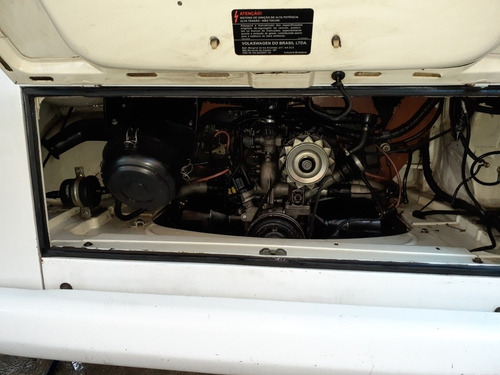 Volkswagen Kombi 1.6 3p Gasolina 2004