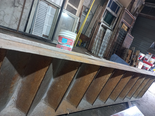 Escalera Recta Muy Fuerte,antigua,sin Soldadura Todo Remache Marrón Claro (Usado)