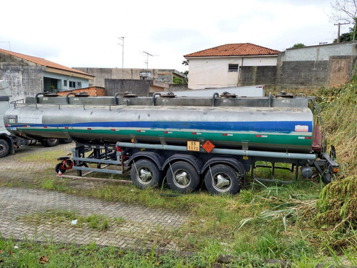 Imagem 3 de 4 de Carreta Tanque Com Pneus Para 25.ooo Litros