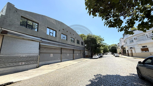 Depósito Con Oficinas 1900m2 En Alquiler - Barracas