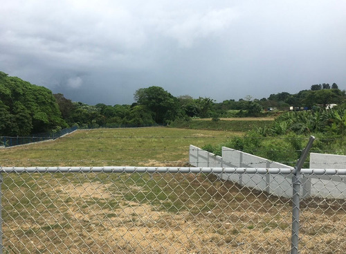 Solar Cerretera Hato Nuevo A 800m2 De La Aut. Duarte Con 7900m2 Frente A Mi Vivienda Feliz Hato Nuevo
