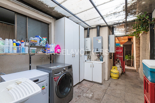 Se Vende Casa Familiar 4d/3b Con Piscina - Parque Botánico