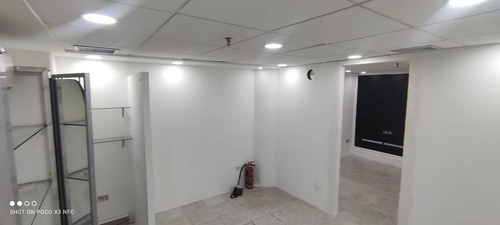 Imagen 4 de 8 de Local Comercial En Alquiler En El Centro Comercial Caribbean Mall, Ubicado En La Avenida Américo Vespucio.
