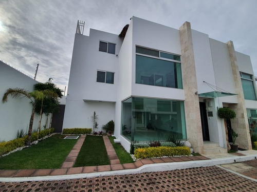 Excelente Oportunidad, Casa En Renta $14,000 En Cuautlancingo, Puebla. Fraccionamiento Cerrado, Mantenimiento Incluido. 