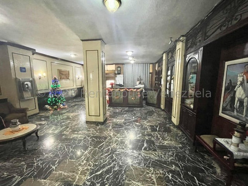 Edificio / Hotel Comercial ( 9 Pisos / A Remodelar ) Venta La Candelaria Mls - 24-12325
