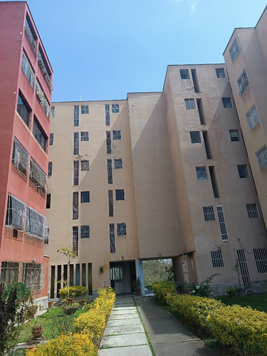 Venta De Apartamento En Urb. Monte Bello Carrizal C21 La Redoma Am