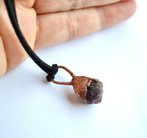 Imagen 3 de 4 de Collar Dijje De Piedra Natural Granate, Joyeria De Autor