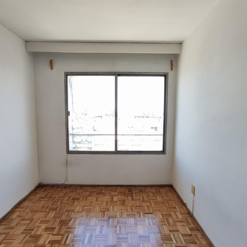 Imagen 4 de 11 de Aapartamento En Alquiler, Centro. 1 Dormitorio.
