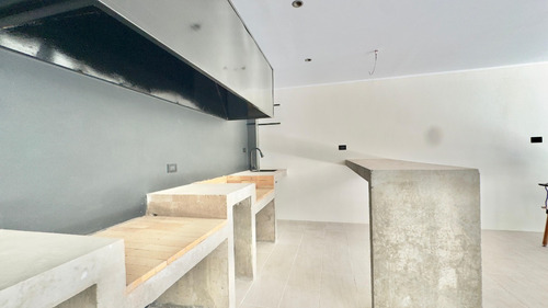 Excelente Casa Remodelada Club De Polo, Jardín Del Este