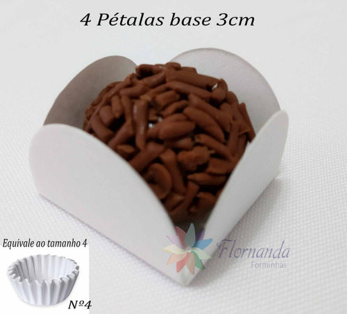 50 Forminhas Para Doces Modelo 4 Pétalas Branca 3cm