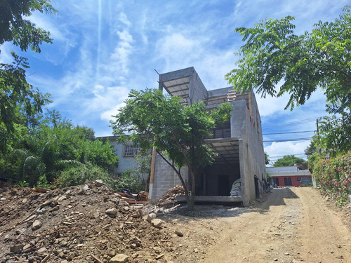 Casa En Preventa Santiago A Dos Cuadras De La Presa De La Boca Nl
