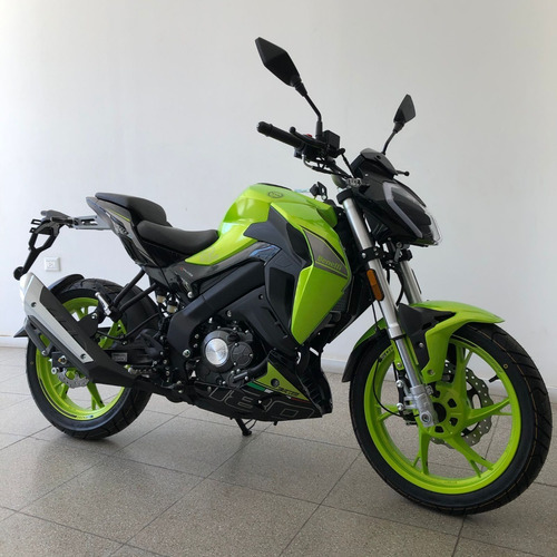 Imagen 4 de 22 de Benelli 180s