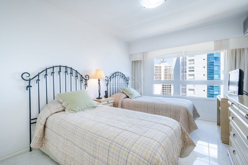 Imagen 19 de 30 de Apartamento En Punta Del Este, Frente Al Mar, Mansa!