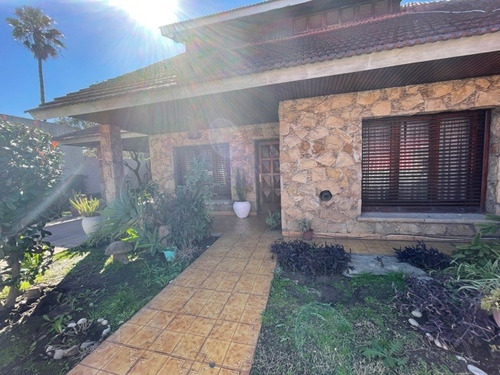 Imagen 4 de 8 de Venta- Hermosa Casa Con Depto 2 Ambientes!
