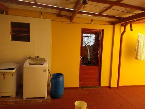 Casa À Venda Na Rua Félix Fagundes, Jardim Nova Germania, São Paulo - Sp - Liv-9146