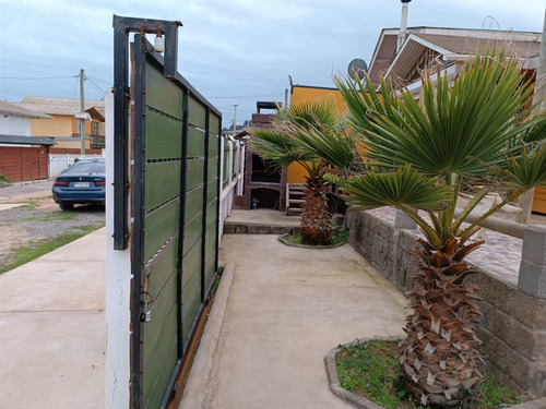 Casa En Arriendo Por Temporada De 3 Dorm. En El Tabo