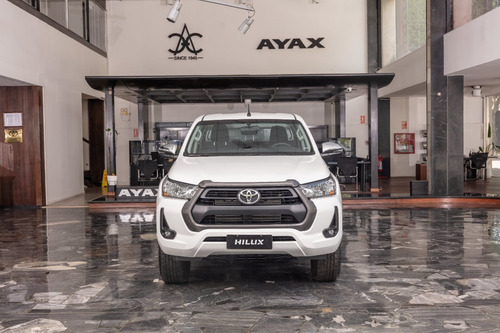 Toyota Hilux SR 4X4