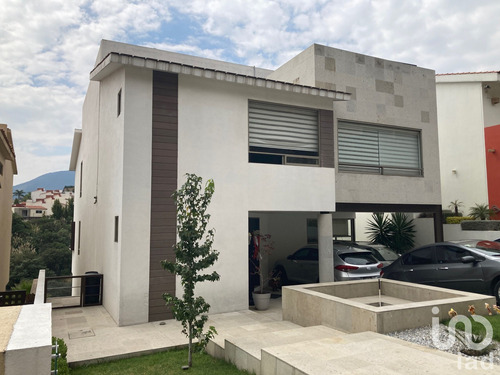 Venta Casa 4 Ambientes Bosque Esmeralda