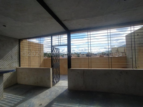 Townhouse Remodelado En Venta La Cumaca San Diego Carabobo Leida Falcon Lf25-2027