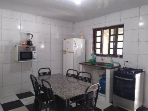 Imagem 8 de 16 de Casa No Bairro Savoy, Em Itanhaém, Litoral Sul De São Paulo, Localizada No Lado Serra À 1000 Metros Da Rodovia. Possui Vaga Para 06 Automóveis