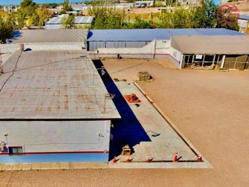 Greenwood Vende Base De Operaciones, Edificaciones Y Gran Terreno En Carril Rodriguez Peña.