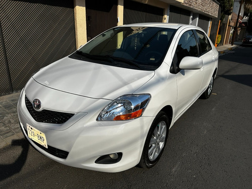 Toyota Yaris 1.5 Premium Sedan At