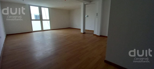 Venta De Oficina En Grand Astoria Oficce 7 Piso