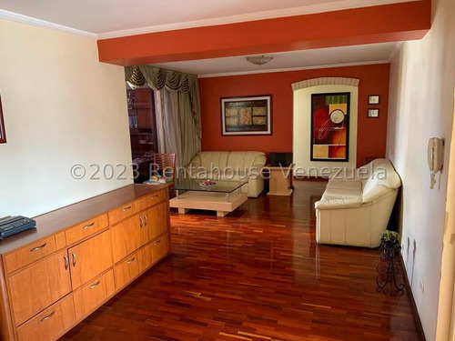 Vendo Cómodo Apartamento Los Palos Grandes !!! Contactame.!!