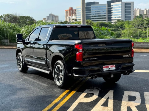 Chevrolet Silverado 5.3 High Country Cab. Dupla V8 4X4 Aut. 4P