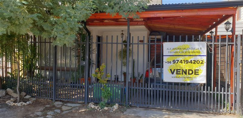 Casa En Venta De 2 Dorm. En Talca