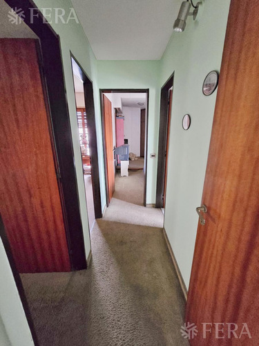 Venta Casa 5 Ambientes Con Cochera Y Jardín En Wilde