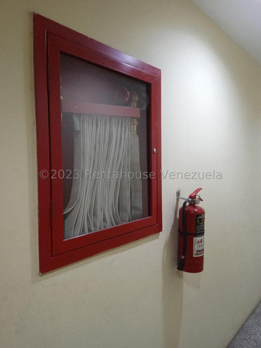 Estratégico Edificio En Venta Ubicado En Zona Céntrica Comercial De Barquisimeto Jr