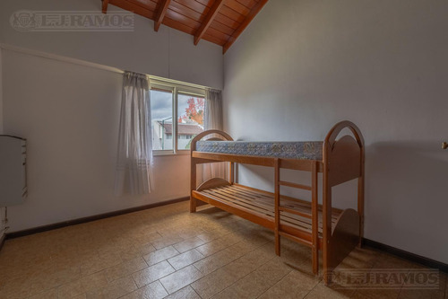 Lj Ramos | Vende | Casa En Campo Chico, Pilar | Luminosa Y Amplia C/ Pileta |