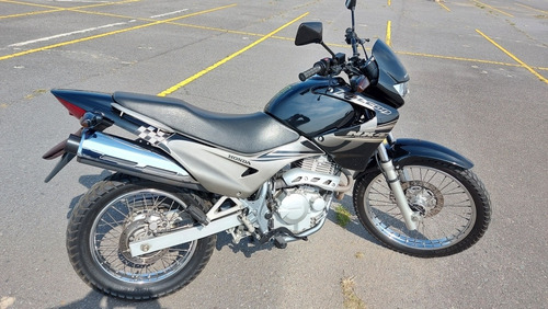 Imagen 14 de 25 de Honda Falcon 400 Nx4 (2011)