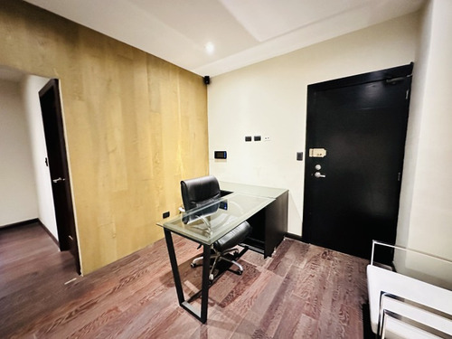 Vendo 215 M2 En Edificio Dubai Center Zona 10
