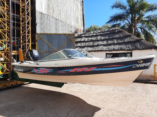 Imagen 8 de 15 de Virgin Marine 520