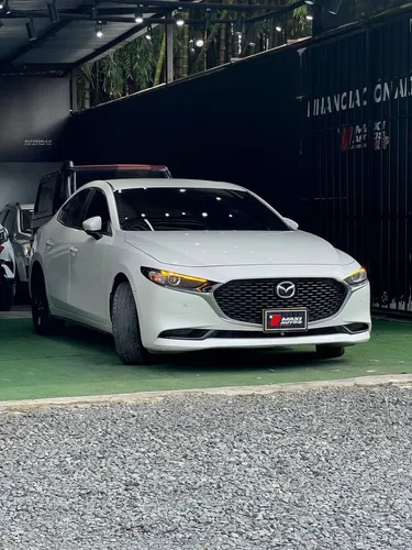 Mazda 3 2.0 Touring mecánico