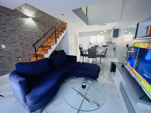 Casa En Venta En Lanús Este