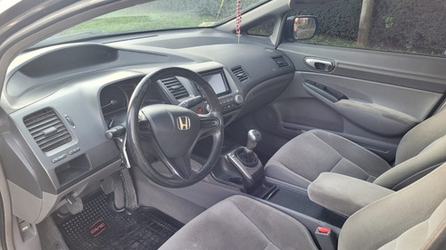 Honda Civic 1.8 Lxs Mt