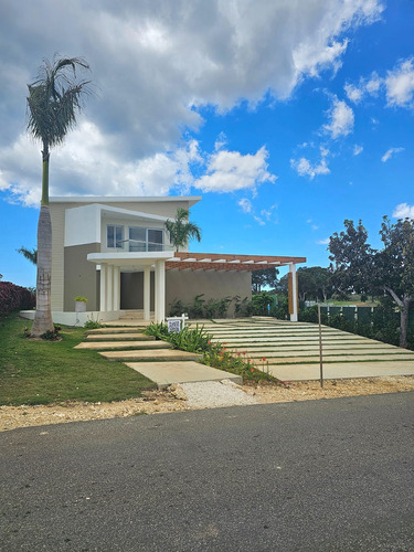 Amplia Villa Con Vista A Campo De Golf