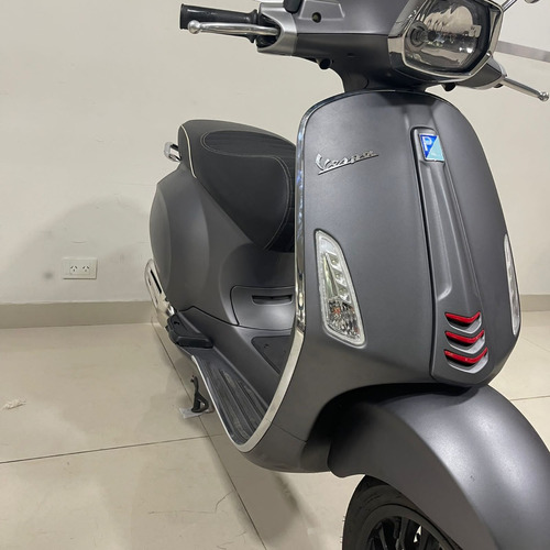 Vespa Sprint 150s 2018 Usada - 7.900 Km