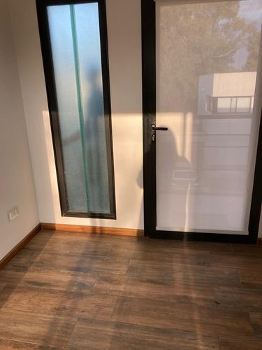 Oficina En Venta En V.elisa | Paseo Arana | 419 Esq. 21d (oficina 3)