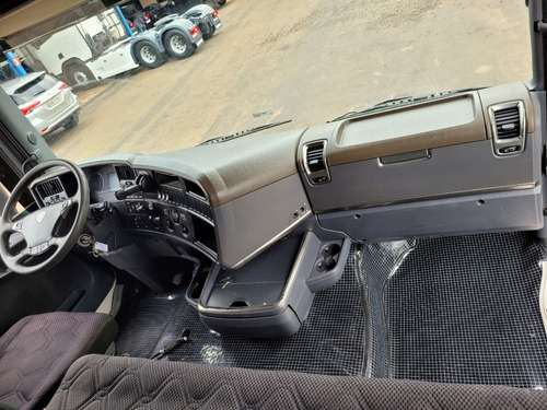 Imagem 12 de 15 de Scania R 440 6x4 Ano 2013/13 Automático